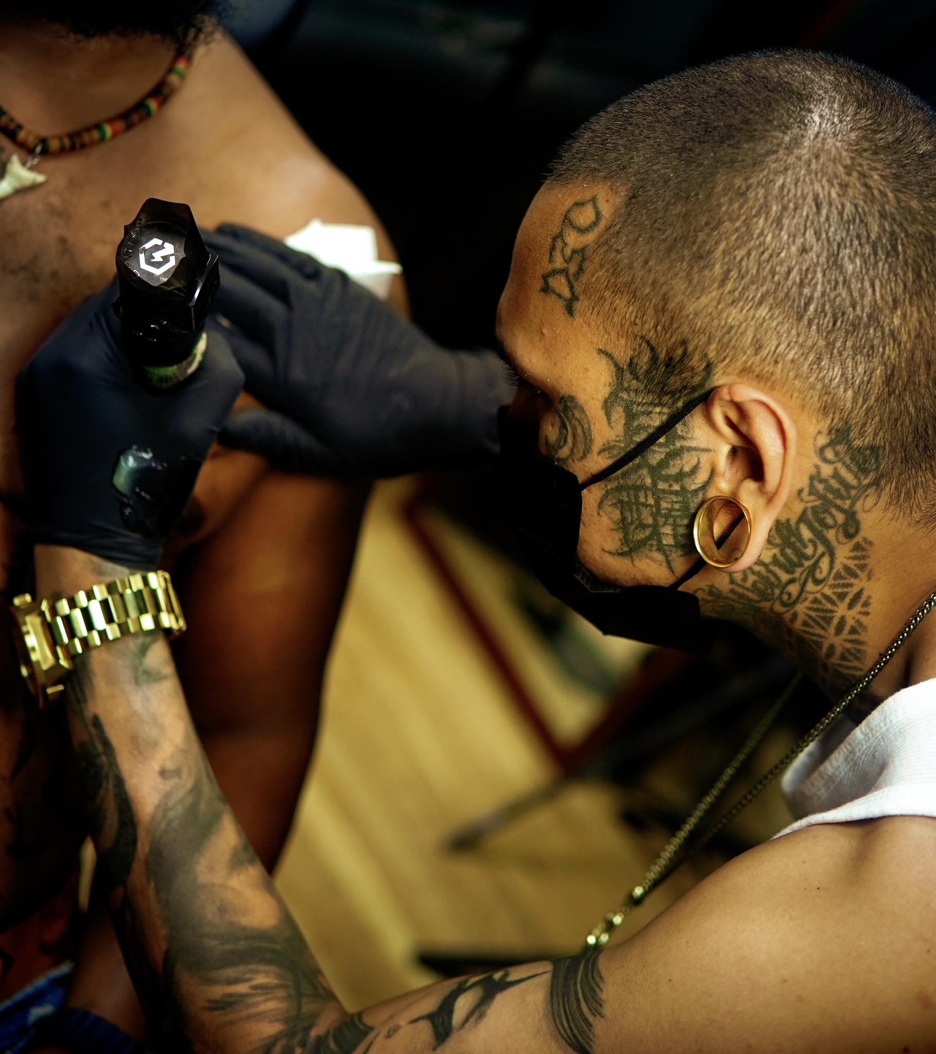 AL Razor tattooing